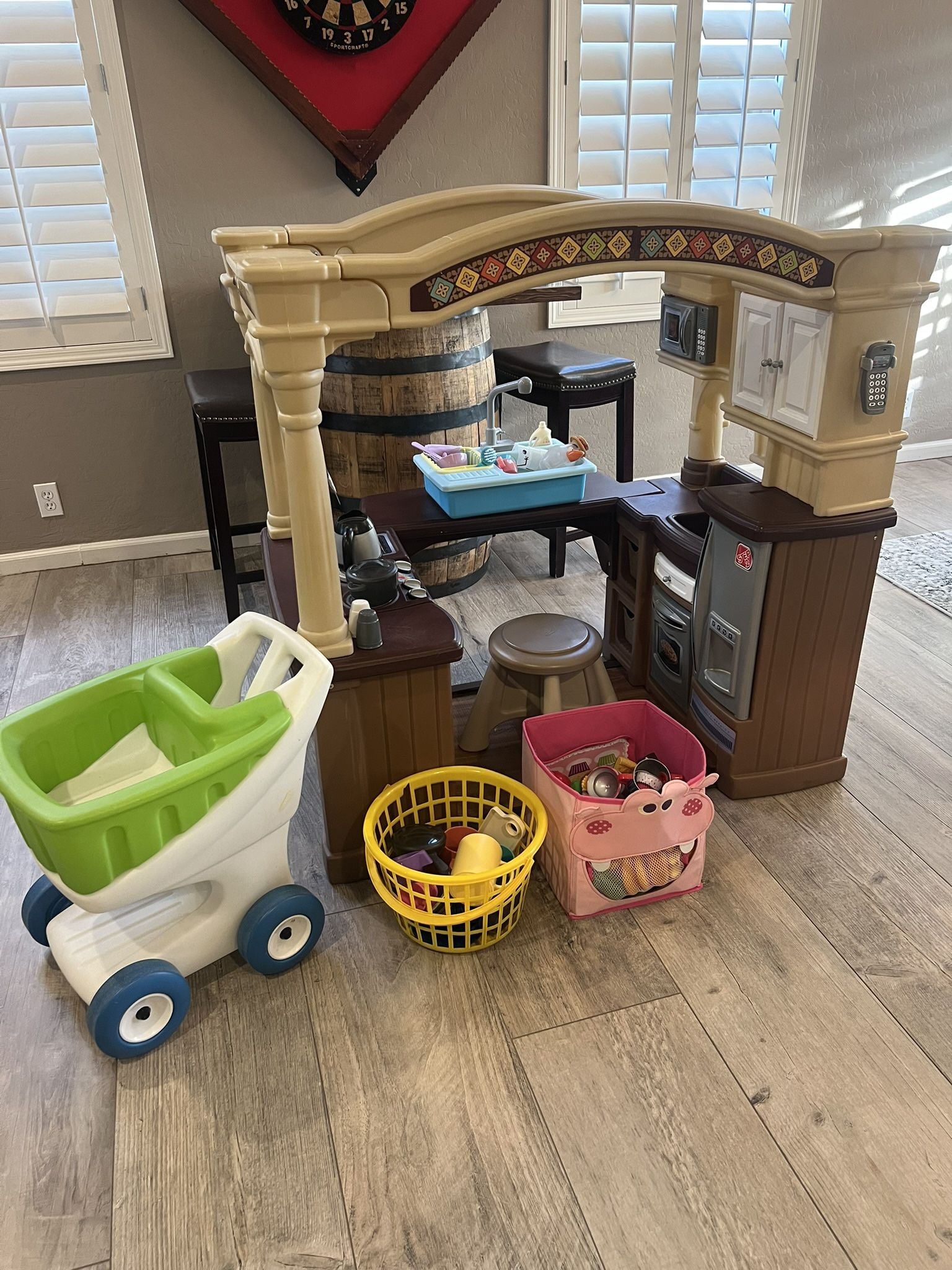 Step 2 Grand Walk-In Kitchen & Grill