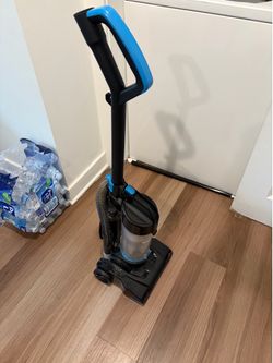 Vacuum Cleaner (Works Great)