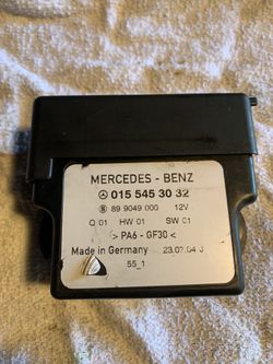 Mercedes 300TD 300SD E300 Diesel Pre Glow Timer Relay Original 
