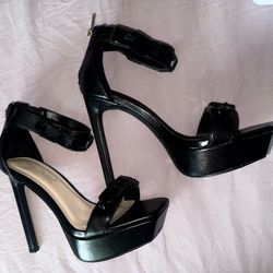Black High Heels 👠 