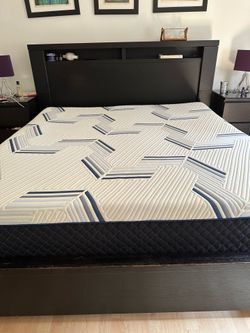 Therapedic Terra Hybrid King Mattress – Like New!