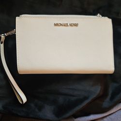 Micheal Kors Wallet