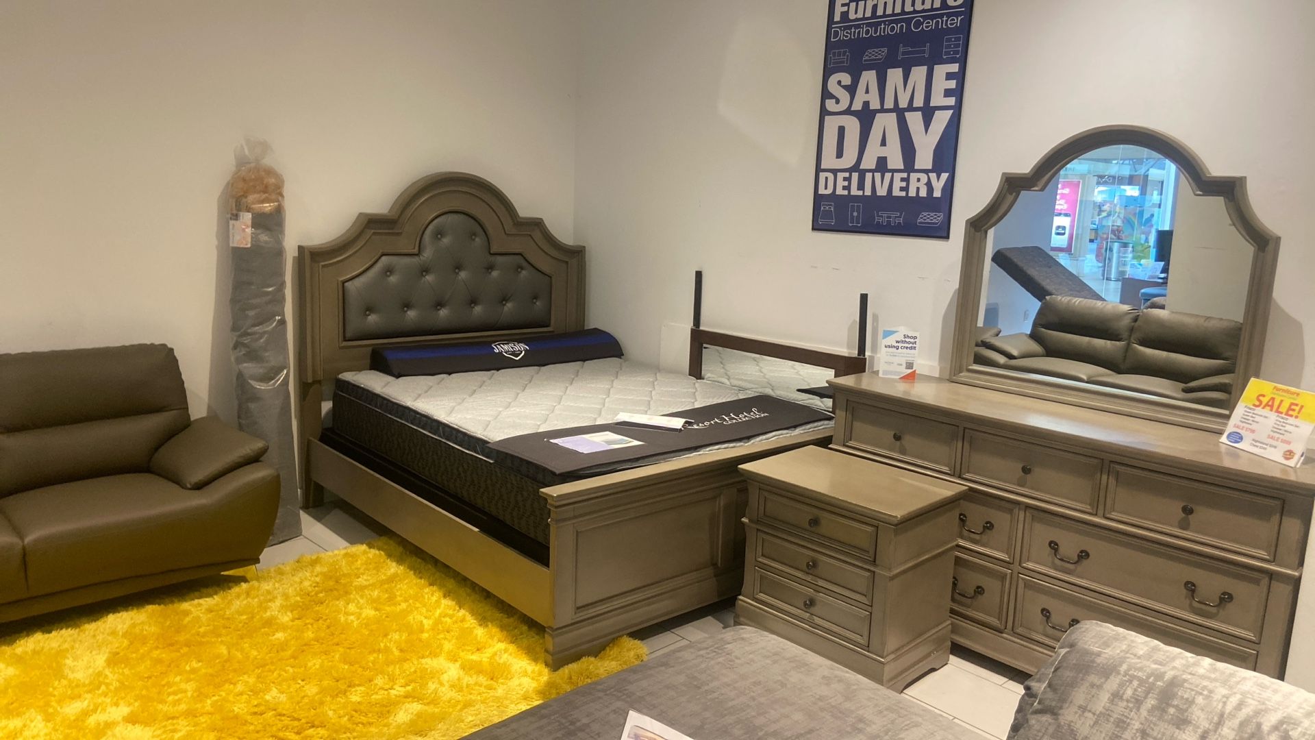 🇺🇸🇺🇸MEMORIAL DAY SALE NOW! Furniture Distribution Center-ST PETE! HUGE PRE TAX SALE SAME DAY DELIVERY!⛷️ WHOLE HOME UNDER $2500!!! RECLINING