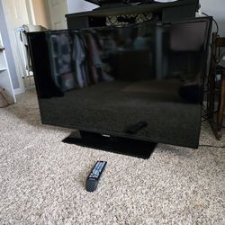 Very Nice 40" Samsung LED HD TV."CHECK OUT MY PAGE FOR MORE DEALS "