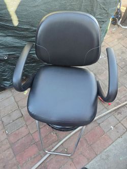 Black Leather Salon Barber Chair