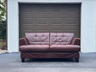 Couch/Sofa Love Seat - Leather - Delivery Available 🚛