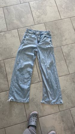 American Eagle Light Wash Wide Leg Jeans
