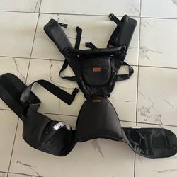 Acumas 6-in-1 Ergonomic Baby Carrier with Hip Seat — Black | Gently Used