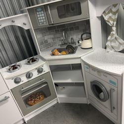 All White Fully Detail Toy Kitchen 