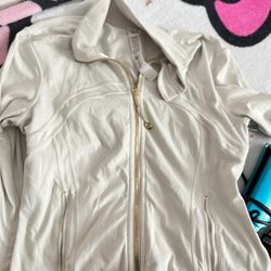 Lululemon Bone Color 
