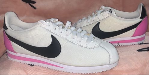 Nike size 8 women
