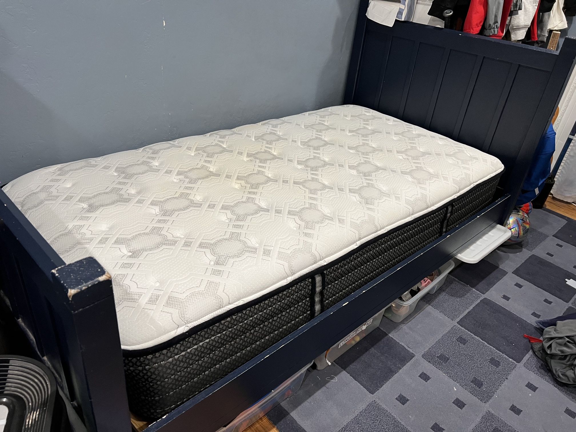 Twin Sized Bed And Mattress 