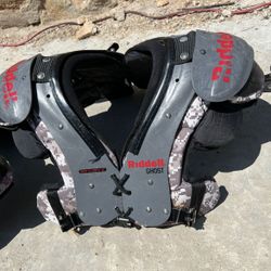 Riddell Shoulder Pads 