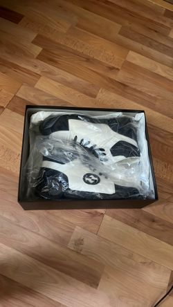 Gucci leather navy blue shoes
