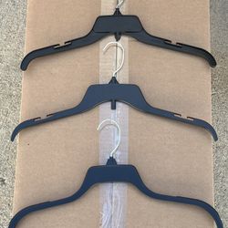 Hanger for dresses,shirts,jackets,17” black with silver hook,box of 200 pcs.