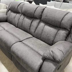 Brand New Ashley First Reclinings Living Room Sets Reclining Sofa and Loveseat With İnterest Free Payment Options 