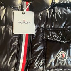 Moncler puffer jacket( lower prices are negotiable)