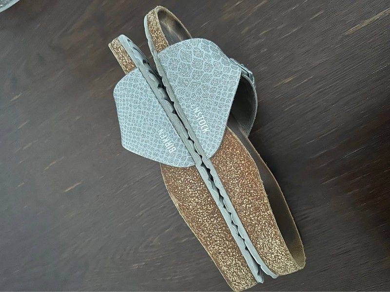 Birkenstocks Gray Skins Size 9 Woman