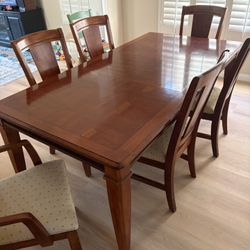 Dining Room Table 