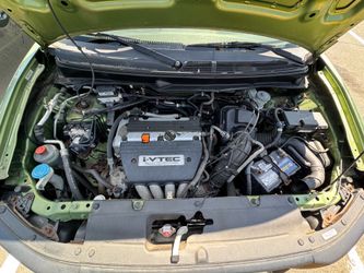 Honda element 2006 FWD (Parts)