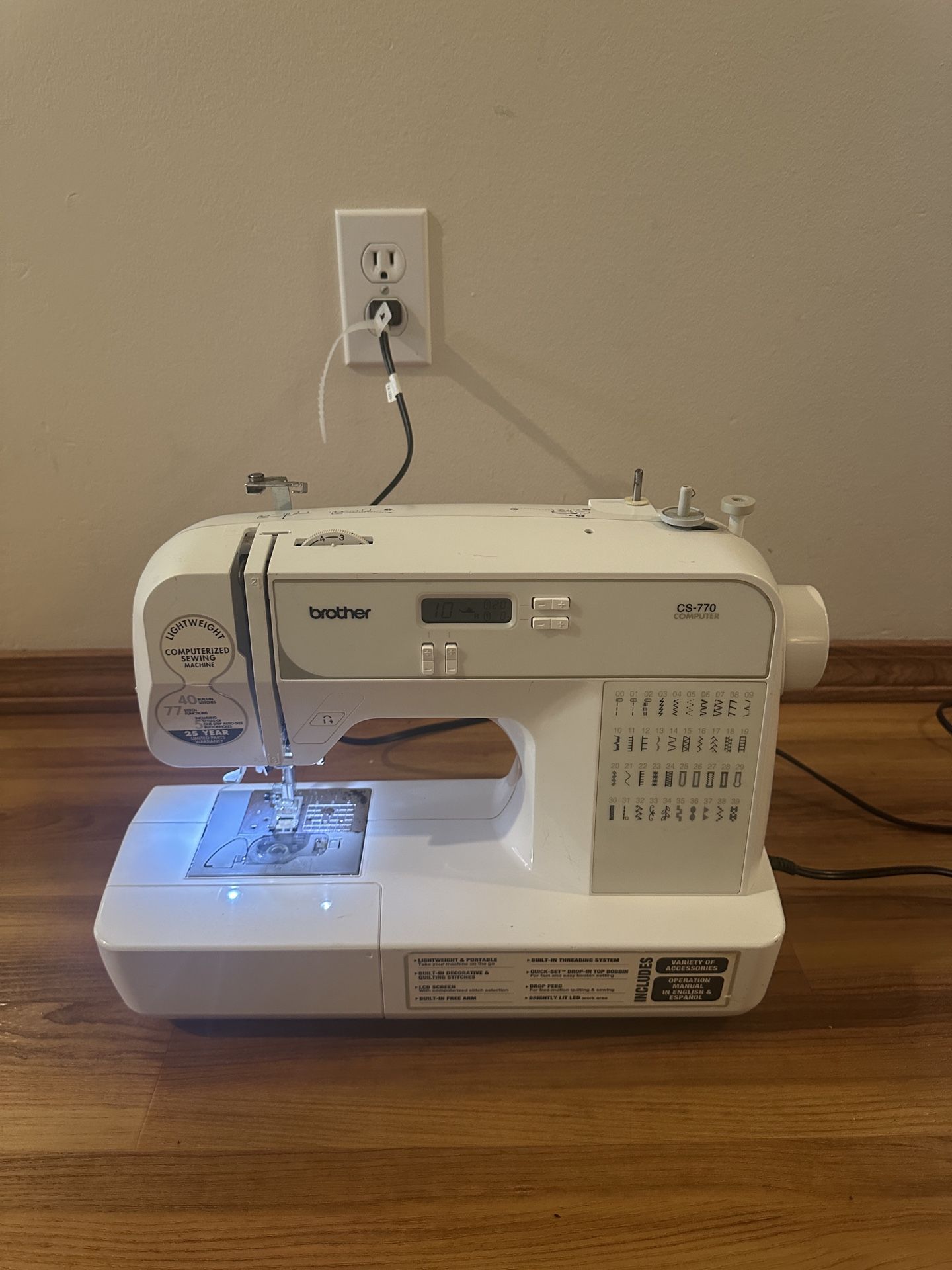 Brother CS -770 Sewing Machine