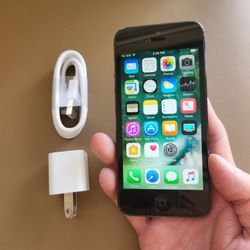 iPhone 5 - GSM UNLOCKED - Like New