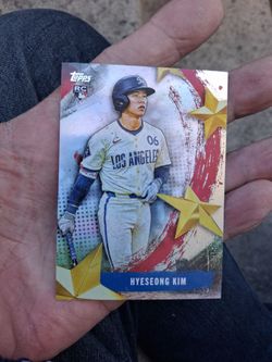 2025 Topps Update Series Hyeseong Kim Los Angeles Dodgers Rookie Card #SMLB-83 Holofoil Stars of Major League. Near Mint Condition