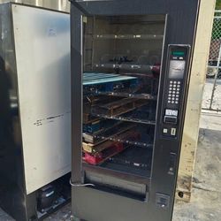 Vending Machine Bundle – 5 Machines – $2,000 OBO