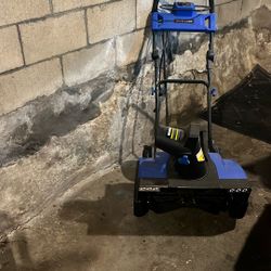 Lightweight Electric Snowblower 