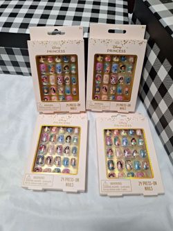 Little ones Disney princess Press On 24 press on nails