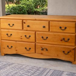 Solid Wood 9-Drawer Dresser – Rustic Pine 