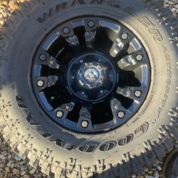  Wheel/ Tires Fuel Matte Black Vapor Wheels