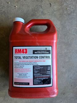 RM43 Total Vegetation Control 1 Gallon