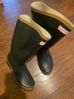 Barely Worn Size 4m/5f Hunter Gardener Boots 