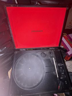 Portable Crosley Vinyl Record Player with 15 LPs (Stevie Wonder, Ray Charles, Frank Sinatra, & more)