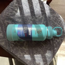 New Takeya Water Bottle 32oz