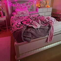 Queen Bed Frame 