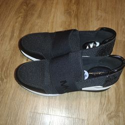 Micheal Kors  Felix Scuba Size 8.5