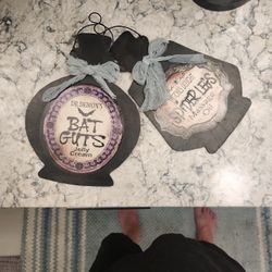 Halloween Wall Decor With Hanger