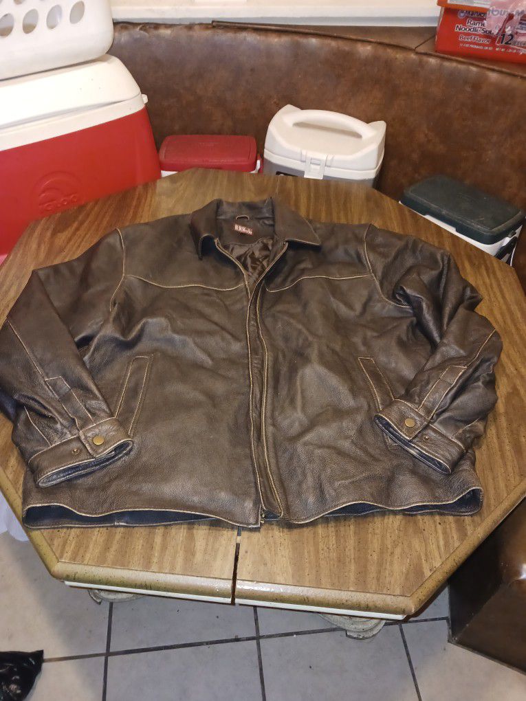 Mens 100% leather coat size XL great shape