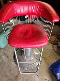 FREE 70s Style Salon/ Barber Chair