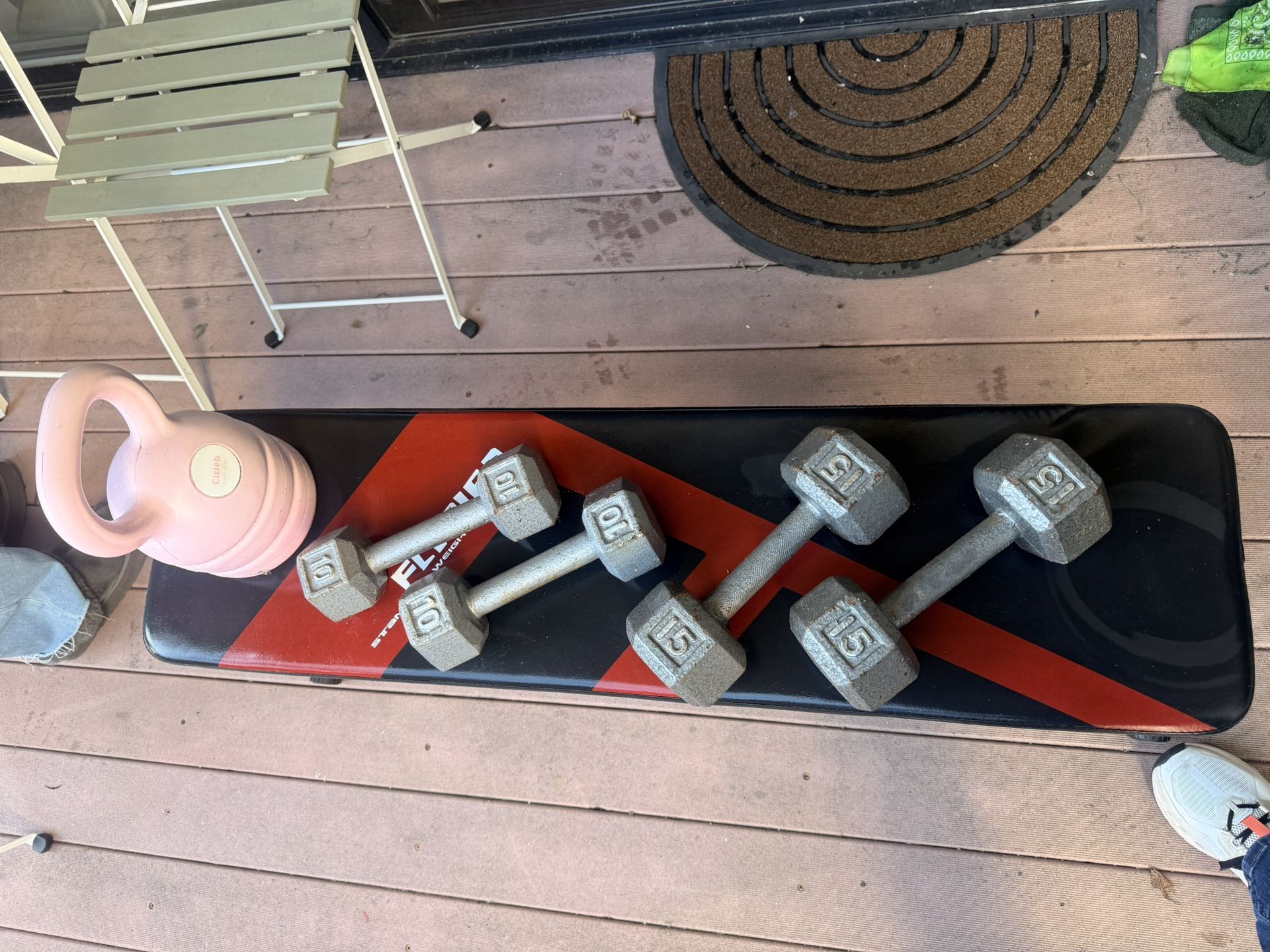 Collapsible Workout Bench And Weights 