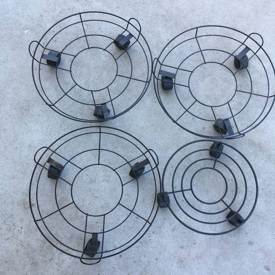 Lot 4 Metal Wire Plant Caddy Planter Flower Pots Rolling Base Casters