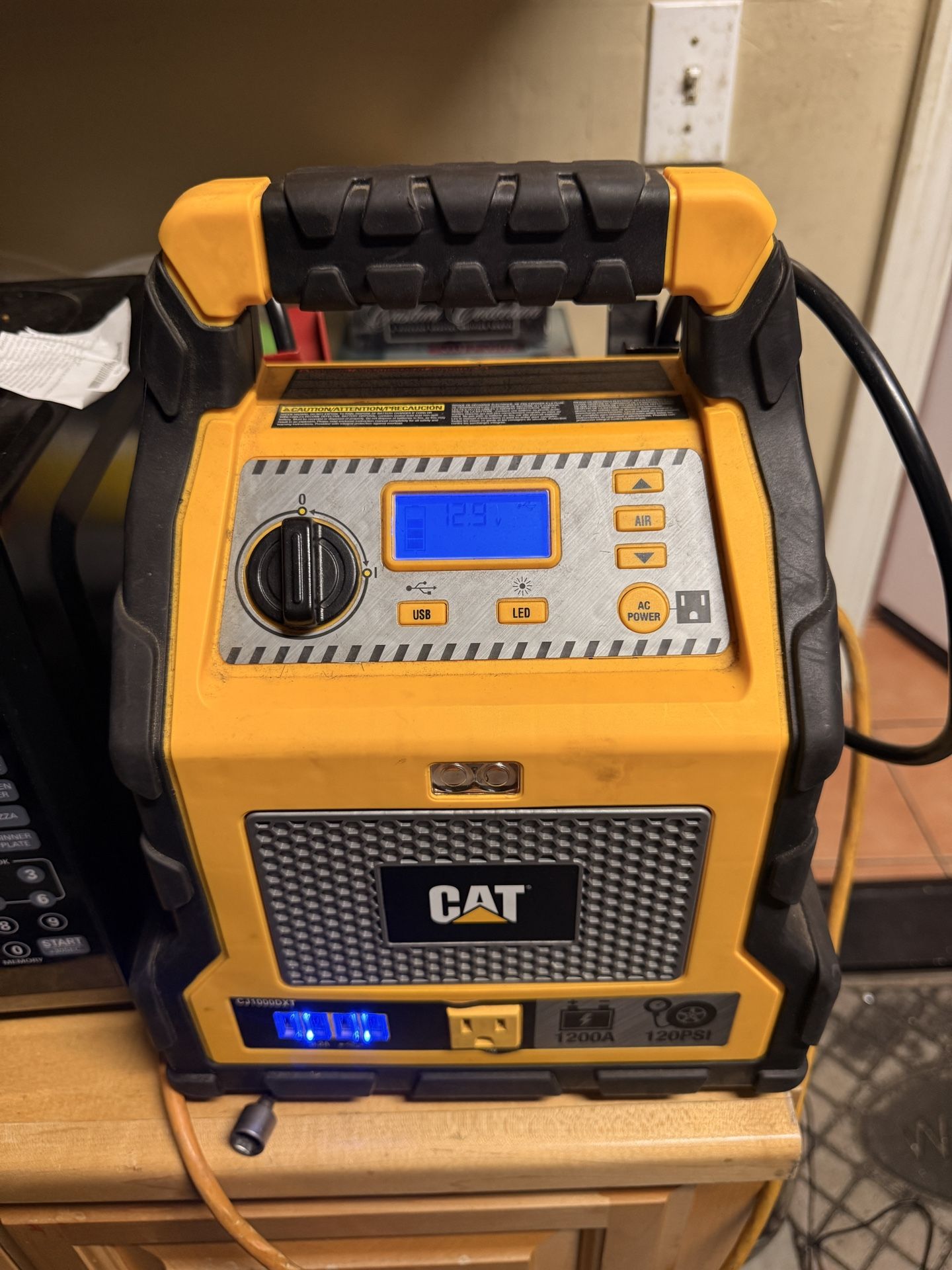 Portable Charger/ Jump Starter