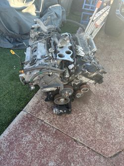 2006 Lexus  IS350 engine $250