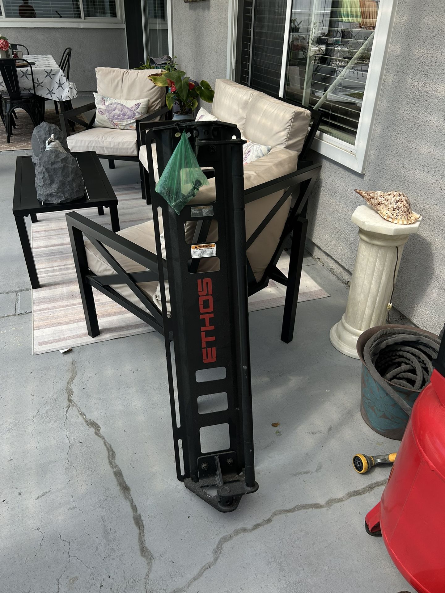 ETHOS Wall-Mounted Pull Up Bar