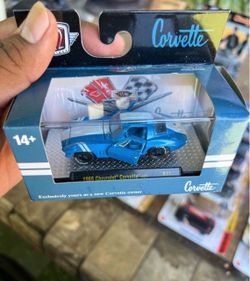 M2 Machines 1966 CHEVROLET CORVETTE