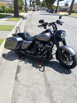 2017 Harley Davidson Road King Special