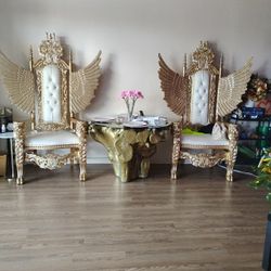 Fly Chairs And Table 