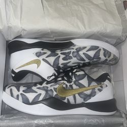 Nike Kobe 8 Mambacita Size 15